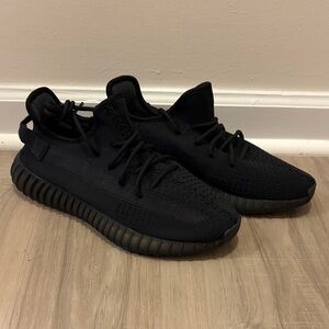 Yeezy Men's Black Sneakers